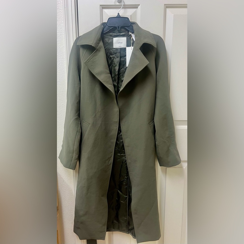 NWT Aritzia Splendor Trench Coat - Crepette